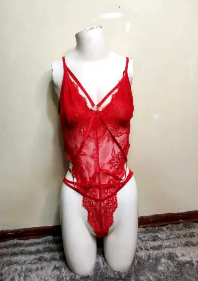Body de encaje rojo sexy - miniatura 1