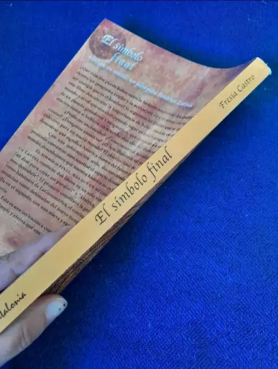 Libro 'El símbolo final' por Fresia Castro - miniatura 3