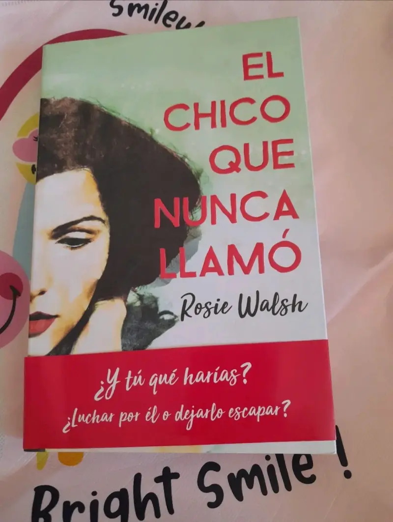 Libro 'El chico que nunca llamó' - 1