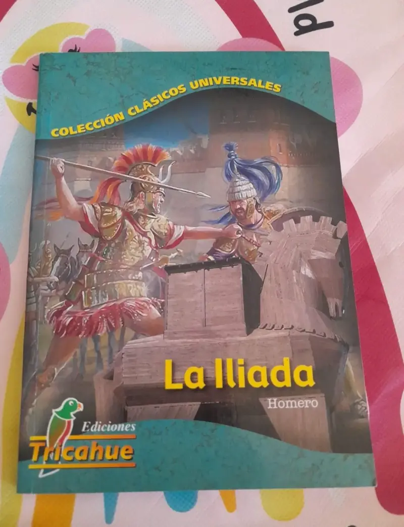 Libro 'La Ilíada' Ediciones Tricahue - 1