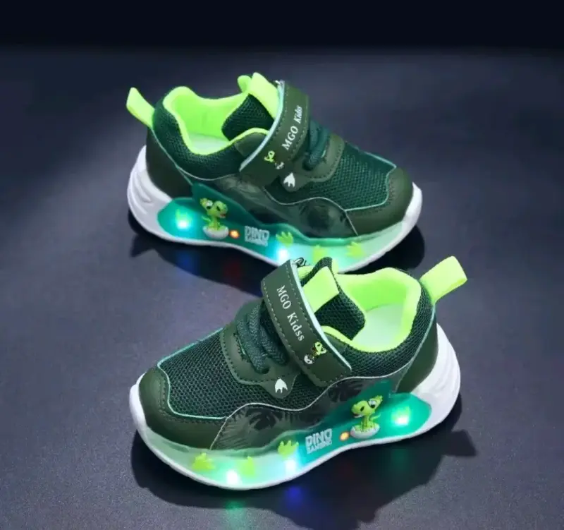 Zapatillas infantiles luminosas verde