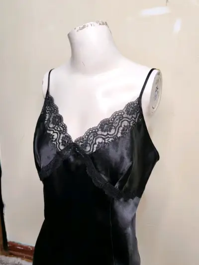 Babydoll negro de encaje - miniatura 3