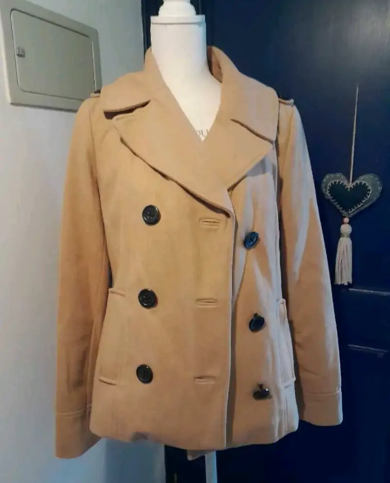 Abrigo beige de dama - 1
