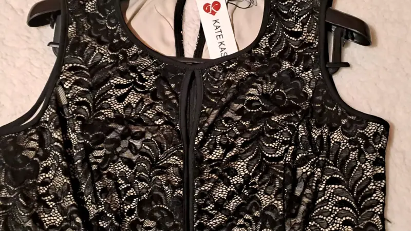 Vestido de encaje negro elegante - 2