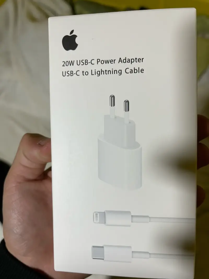 Cargador Apple USB-C 20W - 3