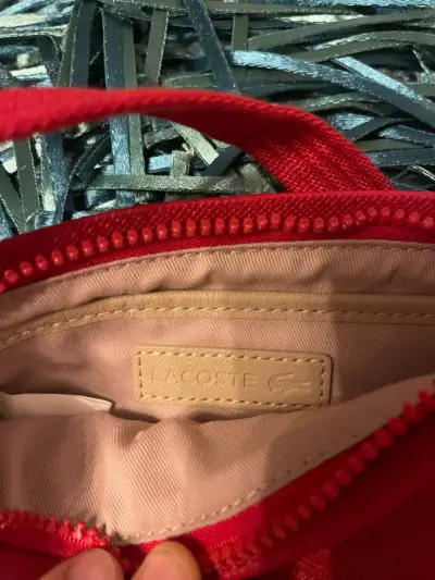 Bandolera Lacoste Original NF1024NC Roja Excelente - miniatura 2