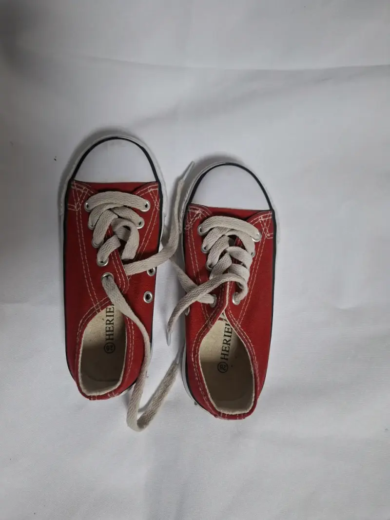 Zapatillas rojas para niños - 1