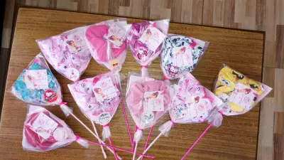 Ramos de scrunchies con diseños - miniatura 1