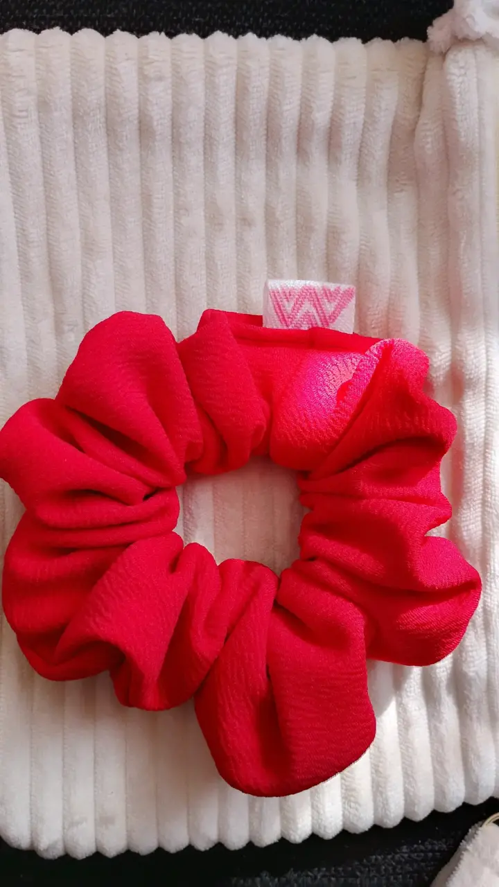 Ramos de scrunchies con diseños - 3