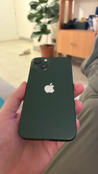iPhone 13 con caja original - miniatura 5