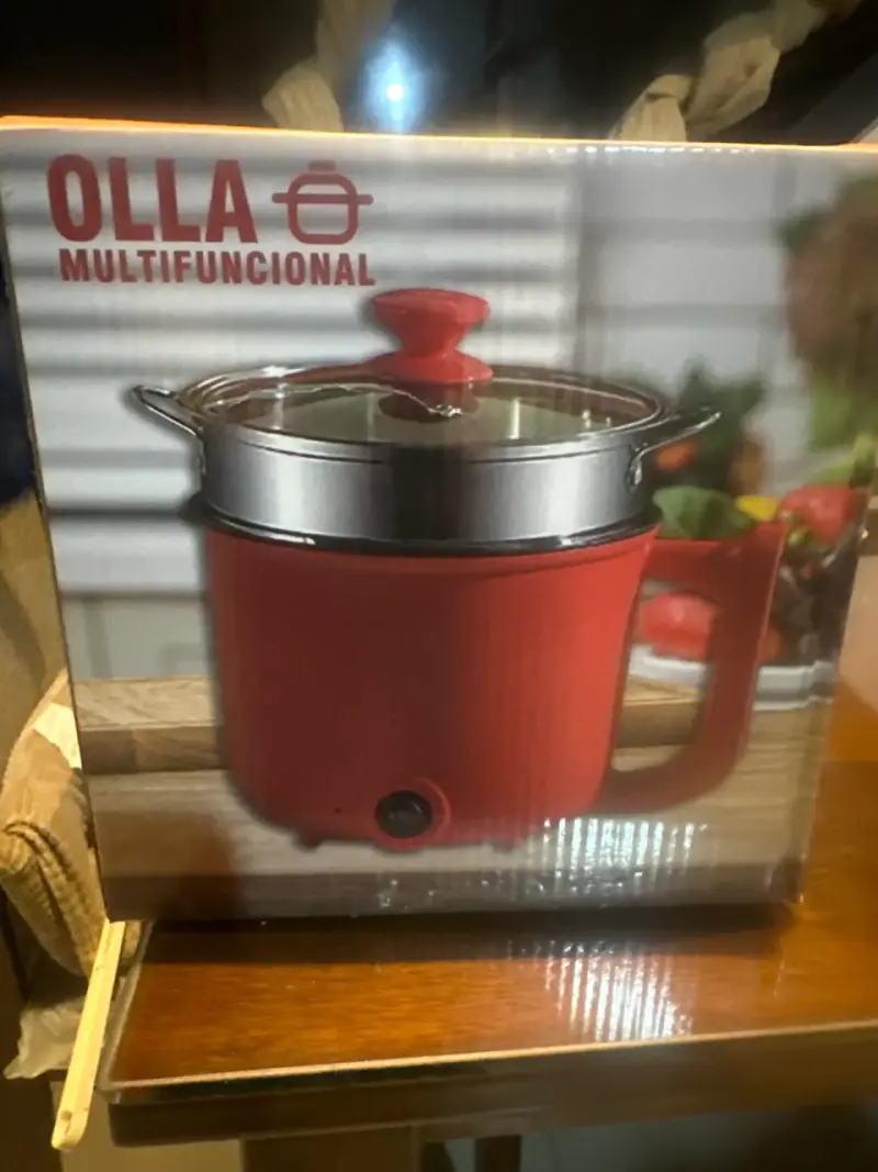 Olla multifuncional roja