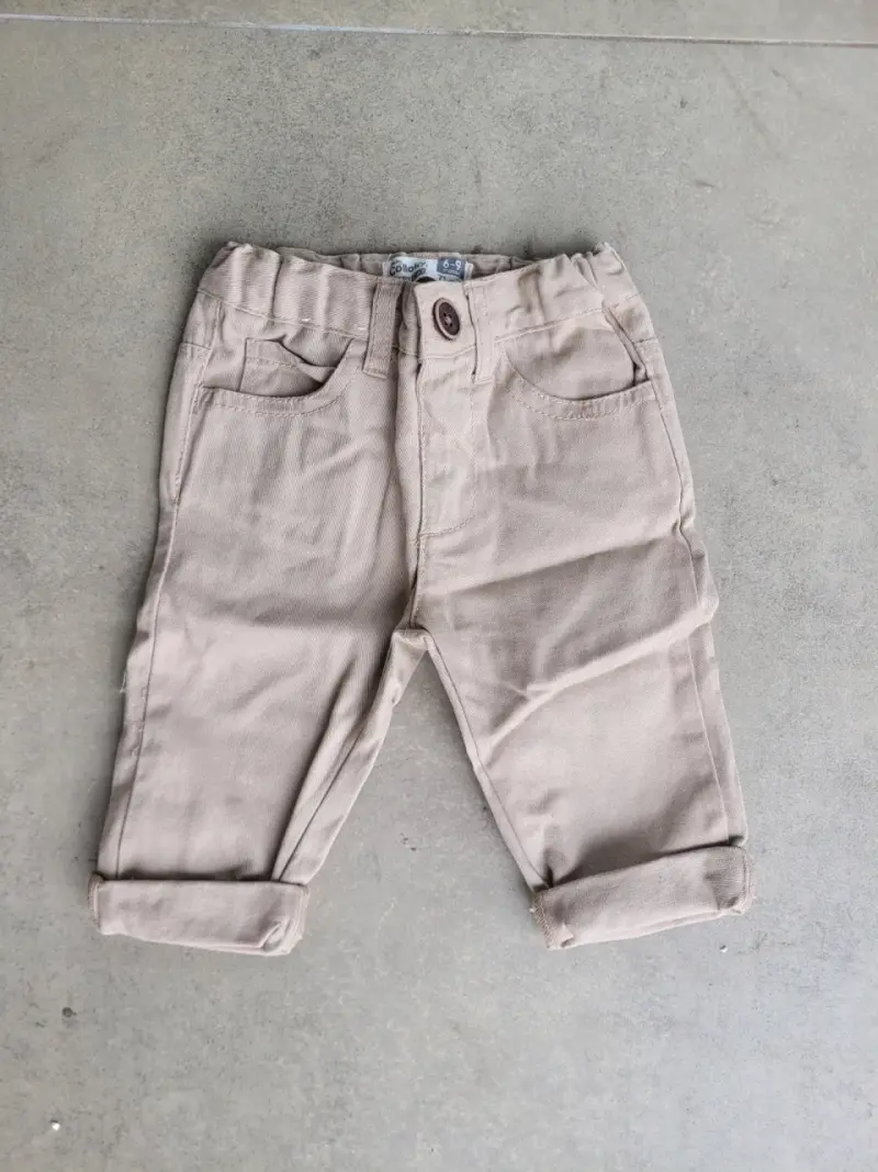 Pantalones beige para bebé