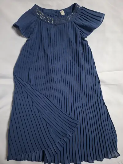 Conjunto blusa y falda azul y rosa - miniatura 2