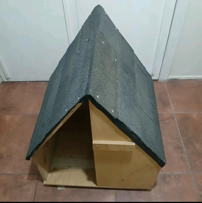 Casa de perro de madera - 1