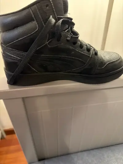 Zapatillas negras altas - miniatura 1