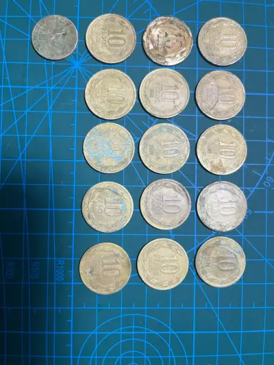 Monedas 10 pesos variadas - miniatura 2