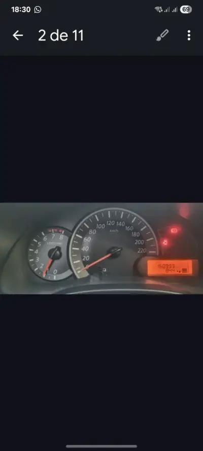 Auto compacto negro en venta - miniatura 2