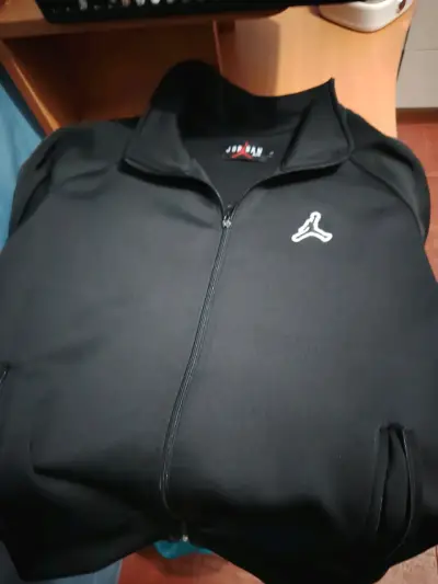 Chaqueta negra Jordan - miniatura 1