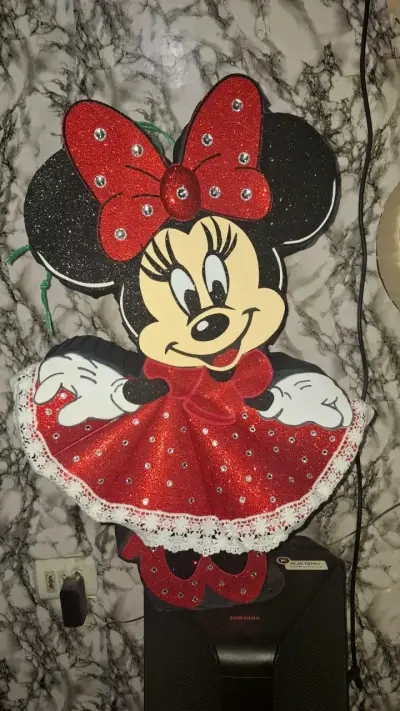 Piñata número 6 princesa Sofía - miniatura 3