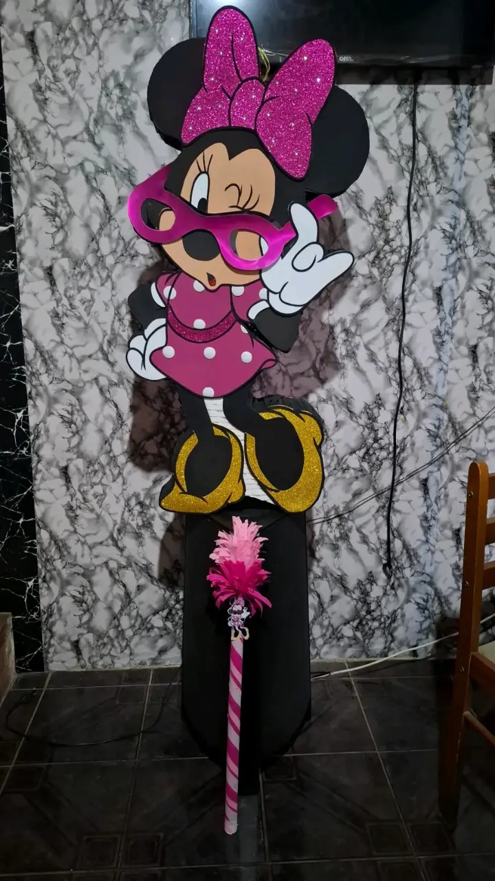 Piñata número 6 princesa Sofía - 4