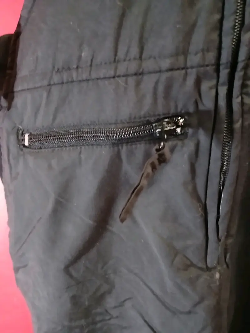 Overol de invierno negro talla 8 aprox. - 4