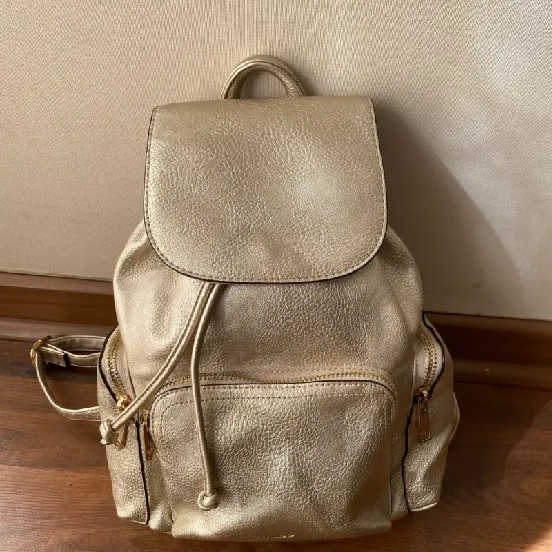 Mochila Aldo dorada elegante - 1