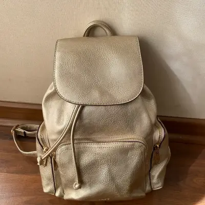 Mochila Aldo  dorada elegante - miniatura 1