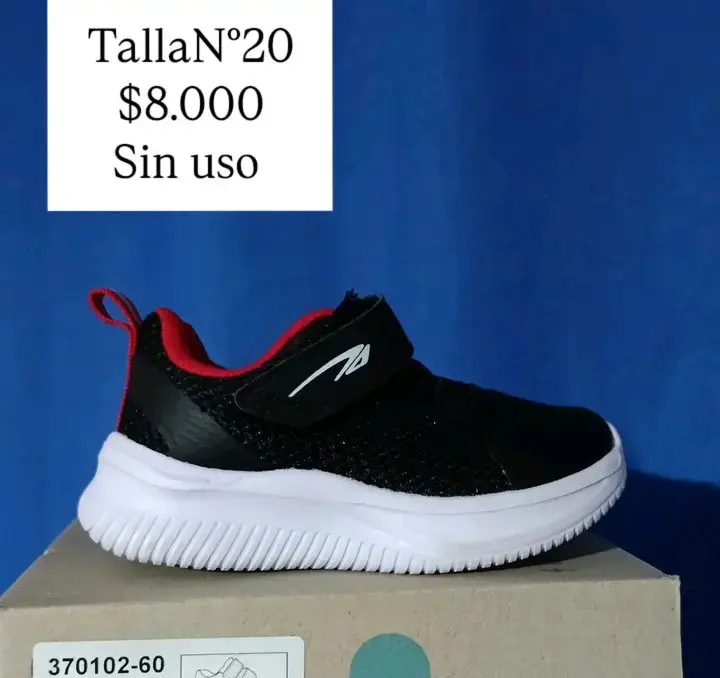 Zapatillas negras infantiles Talla 20
