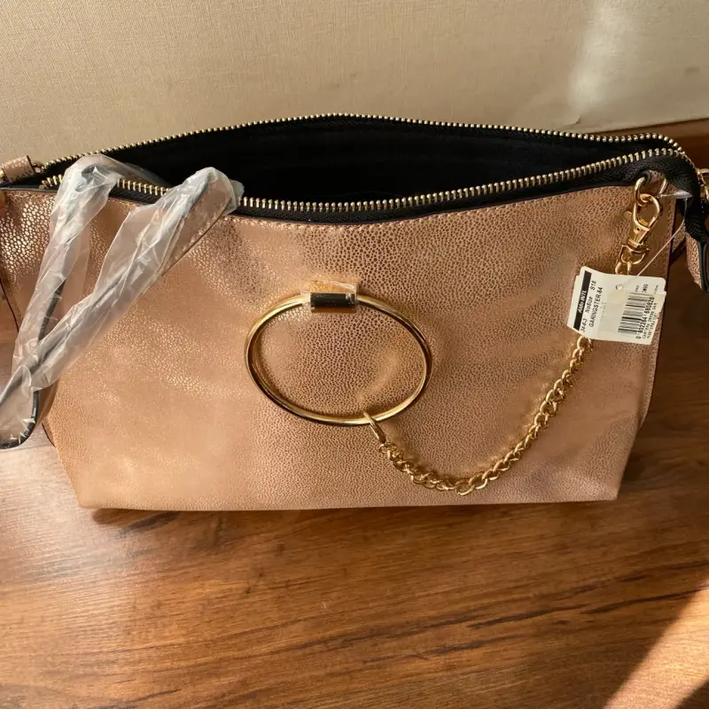 Cartera ALDO de mano cobre dorado con cadena - 4