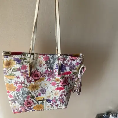 Bolso Sei  tote con estampado floral - miniatura 3