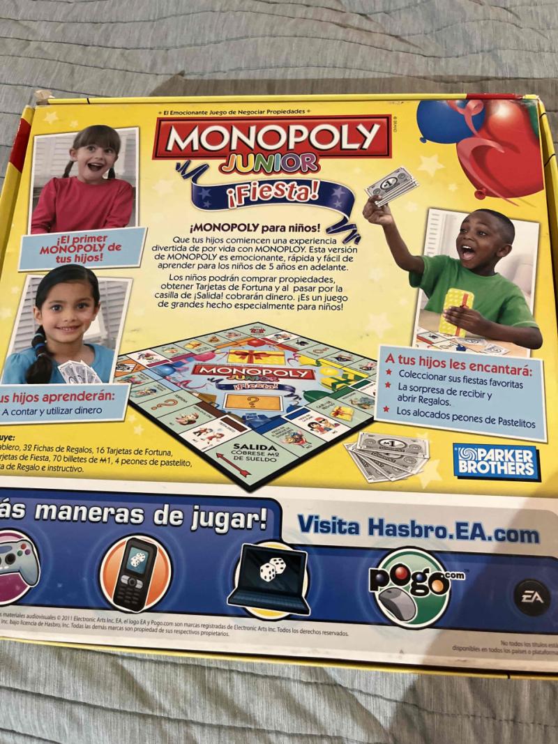 Juego de mesa Monopoly Junior Fiesta - 2