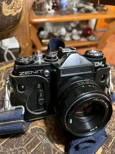 Cámara Zenit EM con lente - miniatura 2