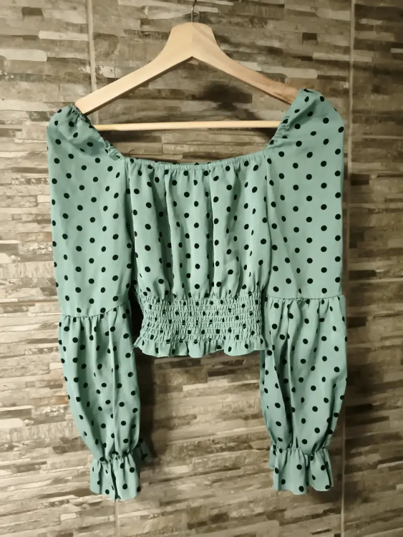 Blusa verde de lunares - 1