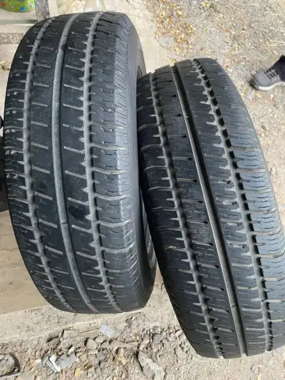 Par neumaticos P205/75R14 BFGoodrich - miniatura 2