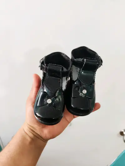 Zapatos de bebé negros - miniatura 2