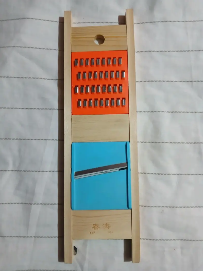 Rallador multifuncional de madera - 1