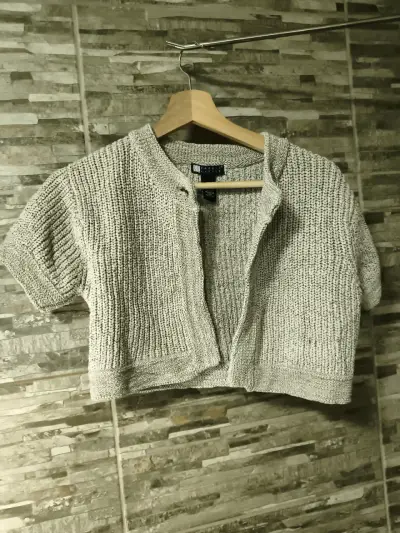Cardigan de punto gris corto - miniatura 1
