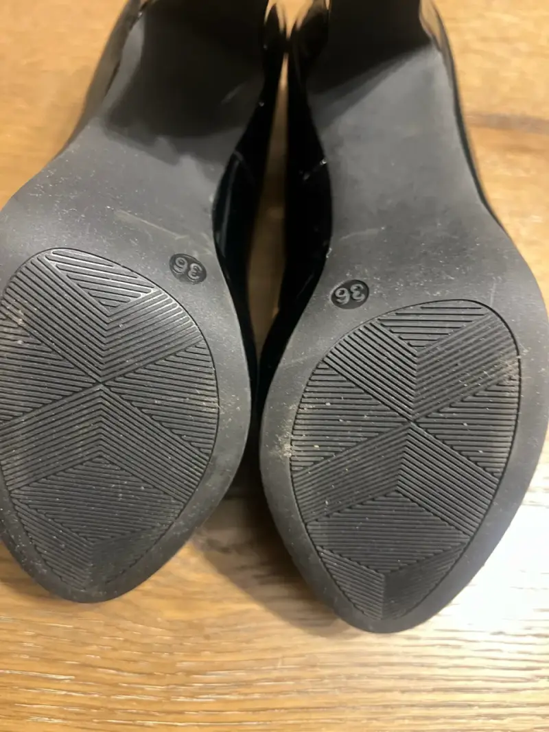 Tacones negros charol - 4