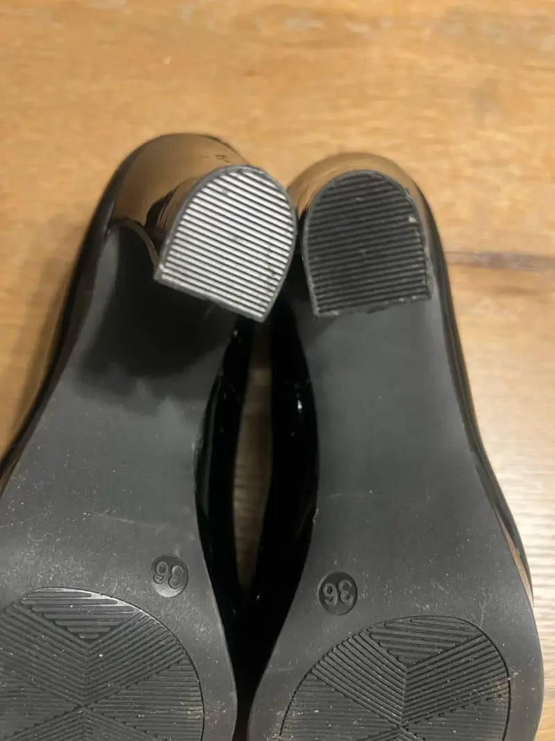 Tacones negros charol - 5
