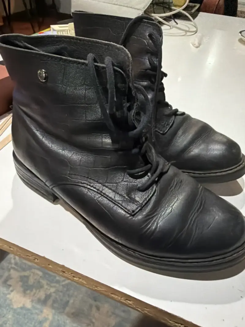 Botas de cuero negras - 1