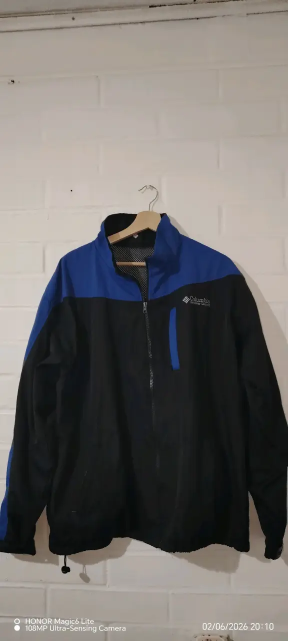 Chaqueta Columbia azul y negra - 1