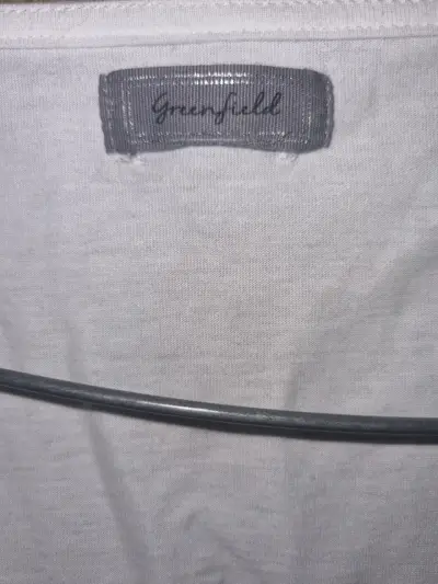 Blusa blanca cuello en V - miniatura 2