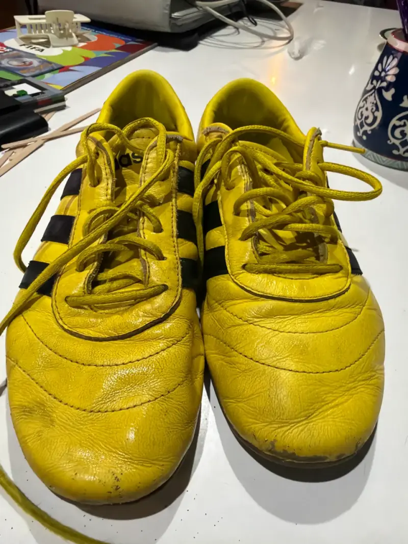 Zapatillas amarillas Adidas usadas - 3
