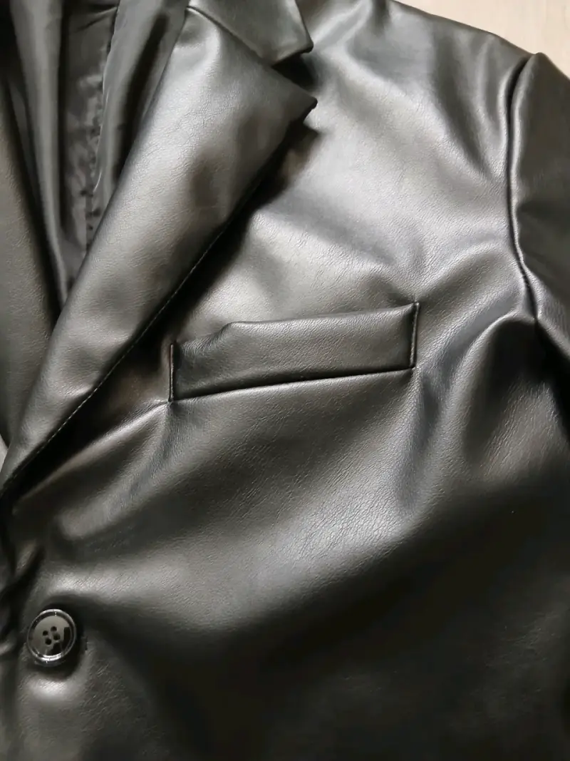 Chaqueta de cuero negra elegante - 3