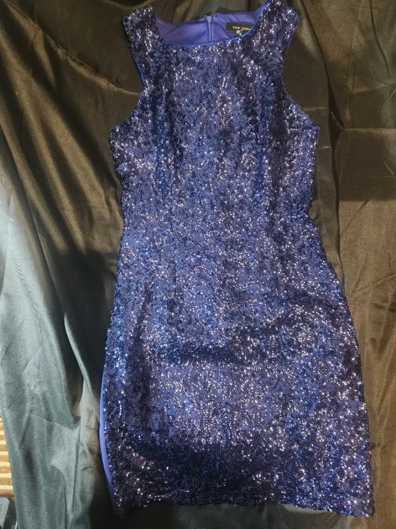 Vestido negro con cremalleras - 3