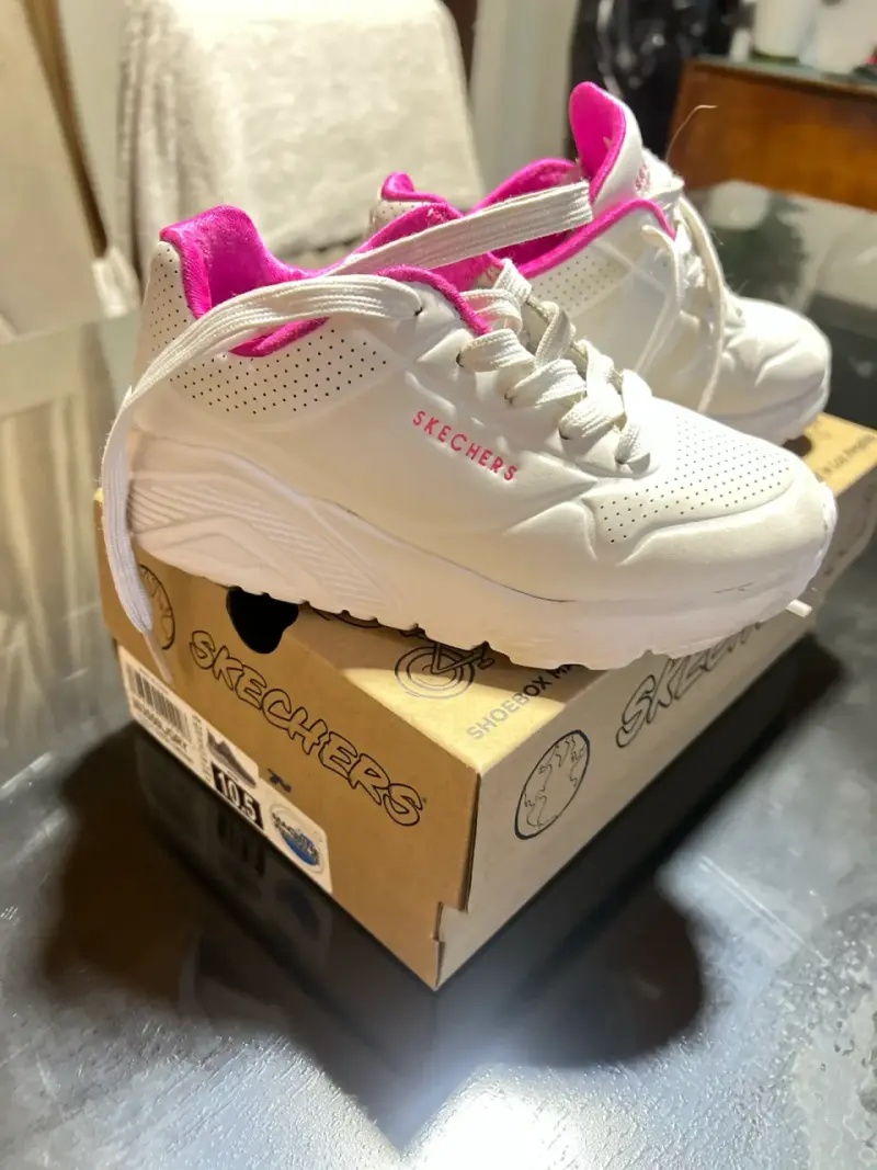 Zapatillas Skechers blancas y rosadas N 27 - 1