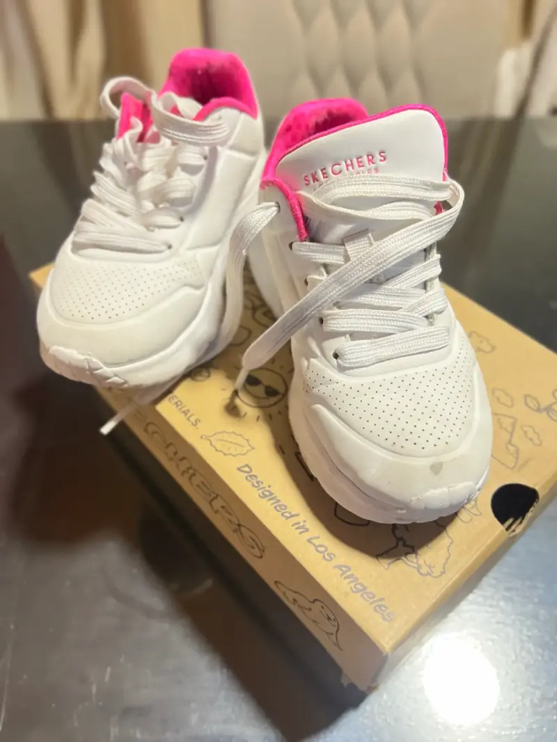 Zapatillas Skechers blancas y rosadas N 27 - 2