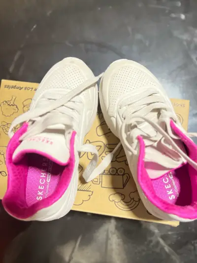 Zapatillas Skechers blancas y rosadas N 27 - miniatura 4