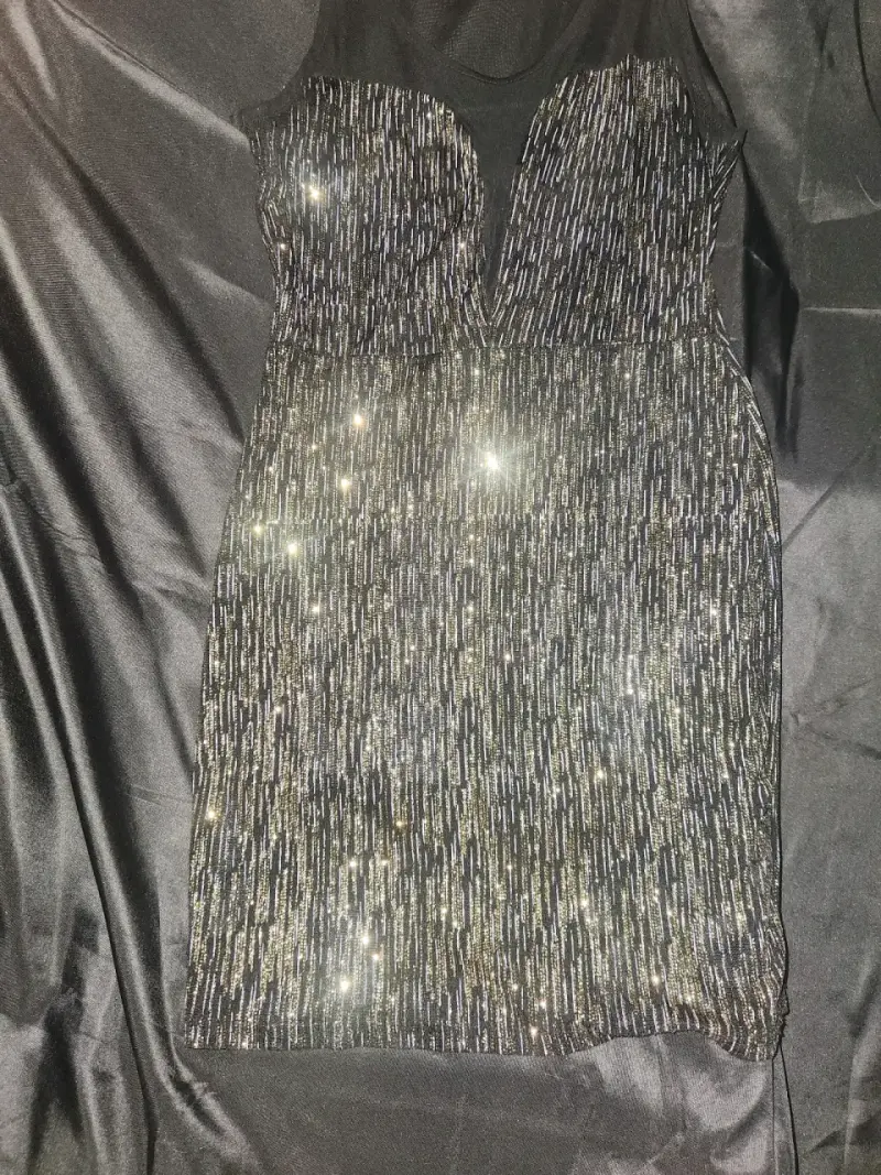 Vestido de noche con brillo negro - 1