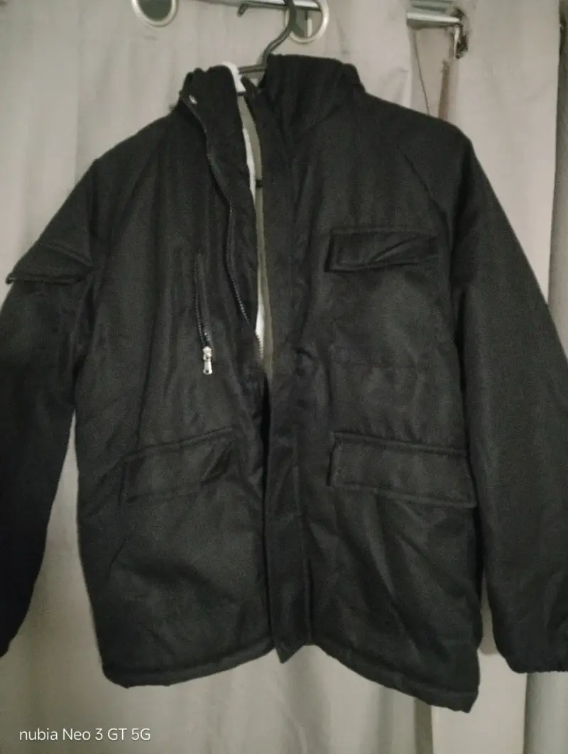 Chaqueta negra de invierno - 1